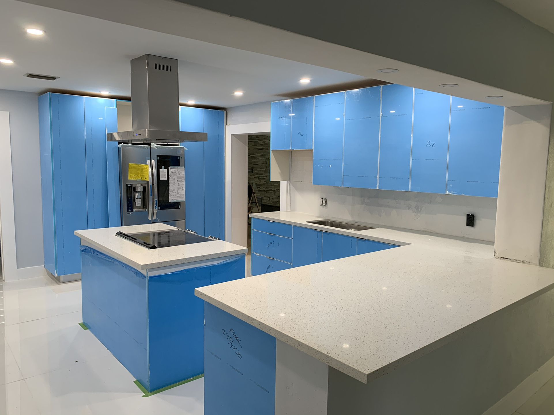 Kitchen Cabinets, Plywood Canines, acrylic Doors