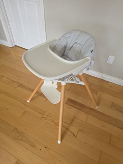 Lalo Modern highchair