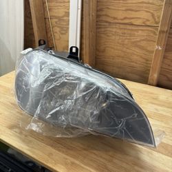 2006-2013 BMW X5 OEM Left Passenger Halogen Headlight 
