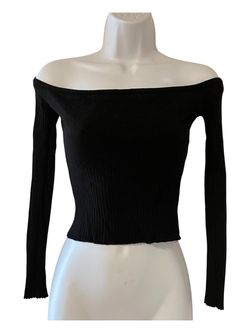 New Forever 21 off the shoulder long sleeve