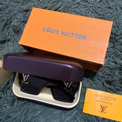 Lv Glasses