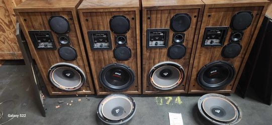 Cerwin vega speakers