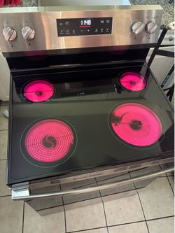 1-Year-Old - GE Electric Stove