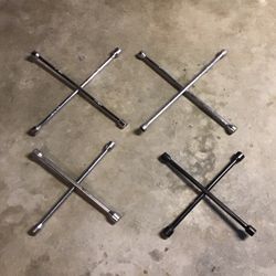 Lug Wrenches 4 Way