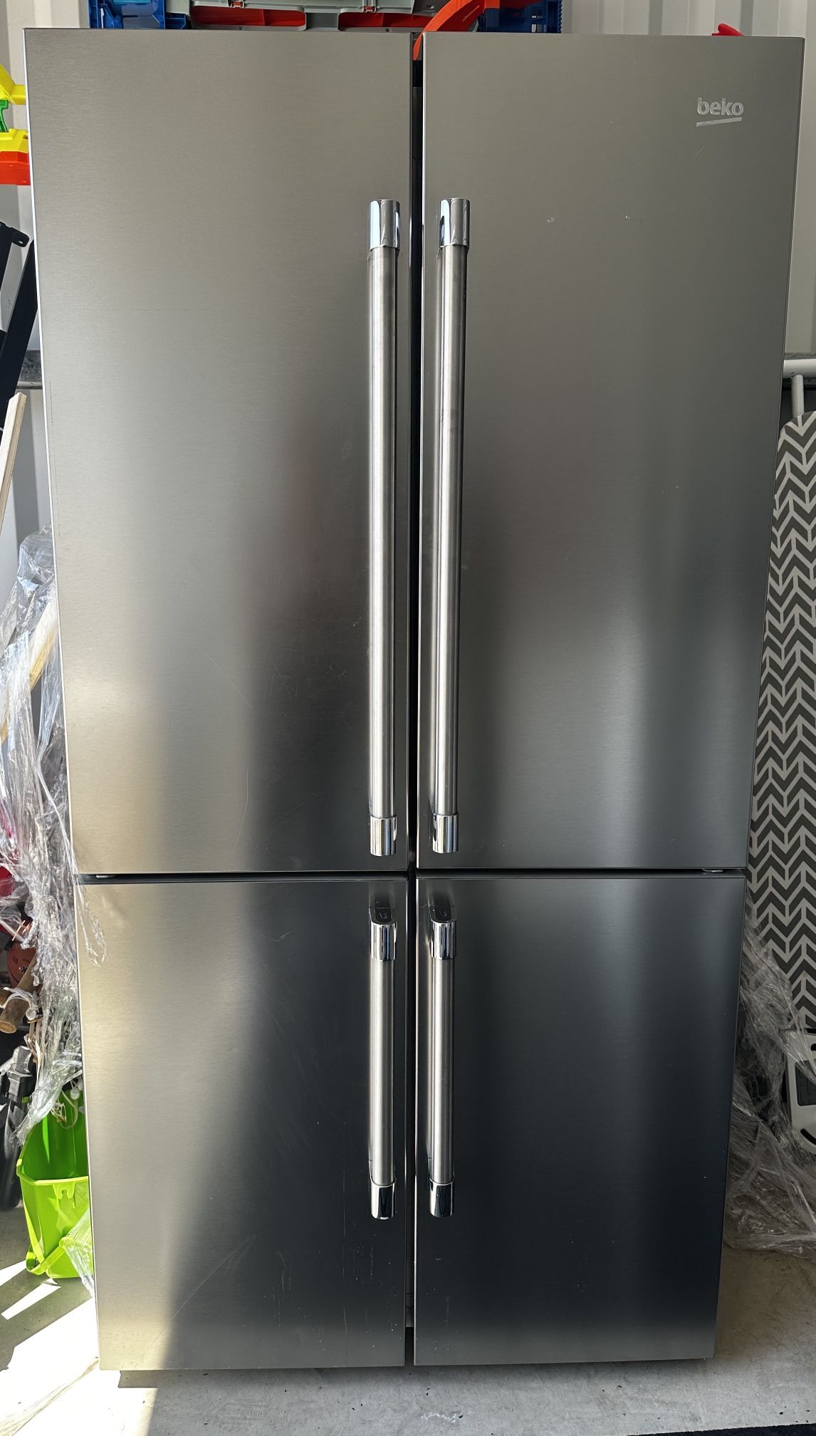 Refrigerator