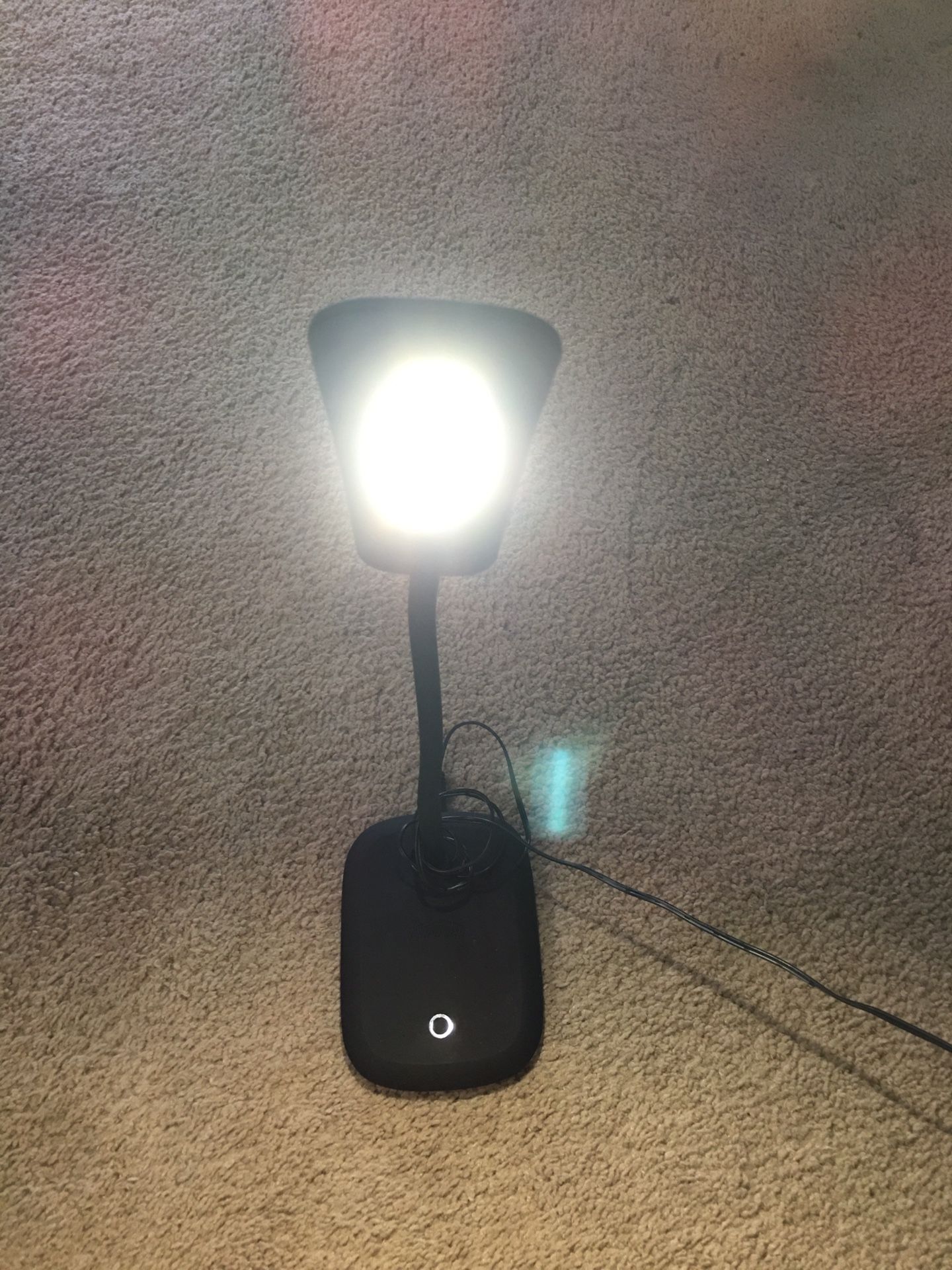 Desk lamp