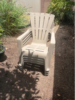 Nice comfortable outdoor chairs