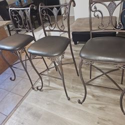 Set of 3 Wrought Iron Bar Stools – Great Condition!