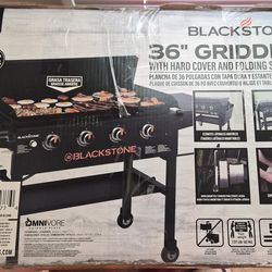 Blackstone 36" Griddle Cooking Station with Hard Cover.