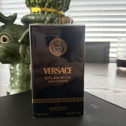 Versace Dylan Blue pour homme 3.4 US fl. oz    100 ml e