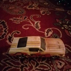 67-68. MUSTANG. 1/36 SCALE SLOT CAR E/ BRUSHES