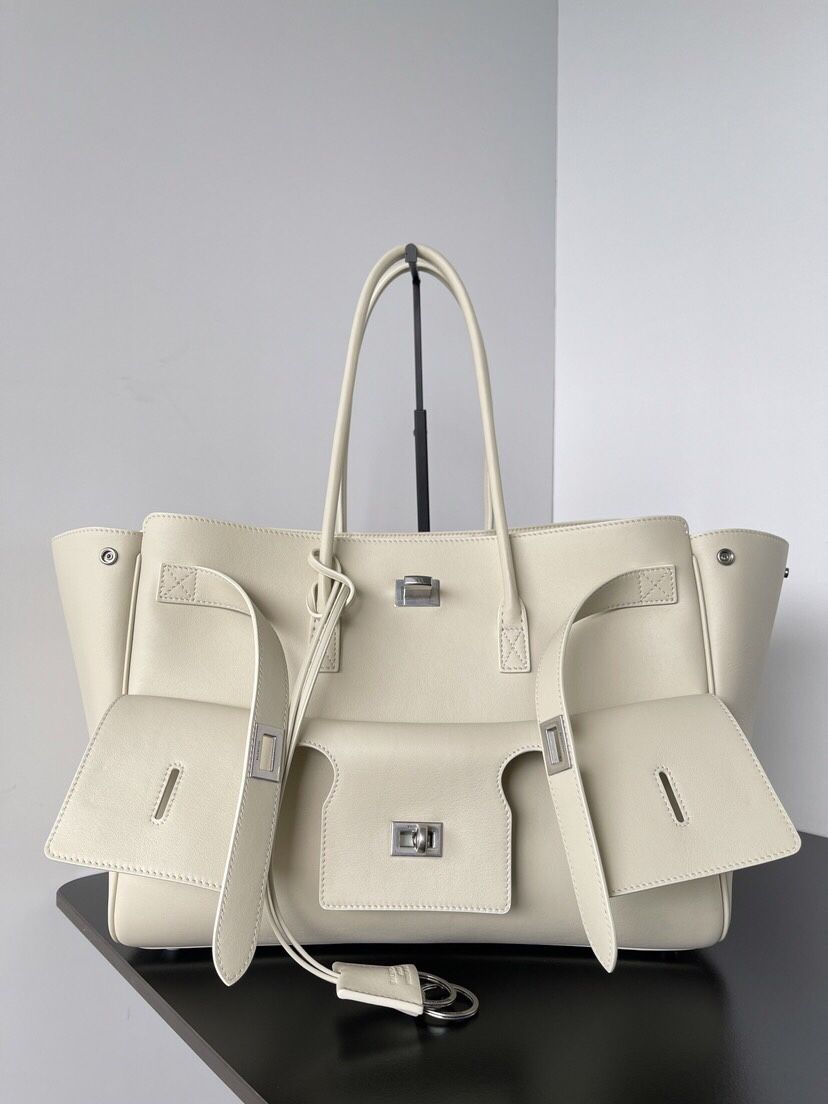 A very weighty large bag