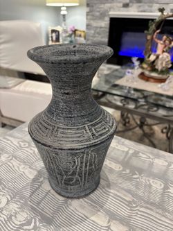 šŗšæāØ THAI TRIBAL-STYLE DECORATIVE VASE āØšæšŗ