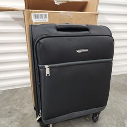 Amazon Basics Luggage, 21" Medium Carry-On Softside Suitcase With Wheels, With Four 360-Degree Multi-directional Spinner Wheels