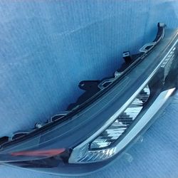 Passenger Side Headlight Possibly Honda