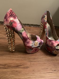 High heel shoes