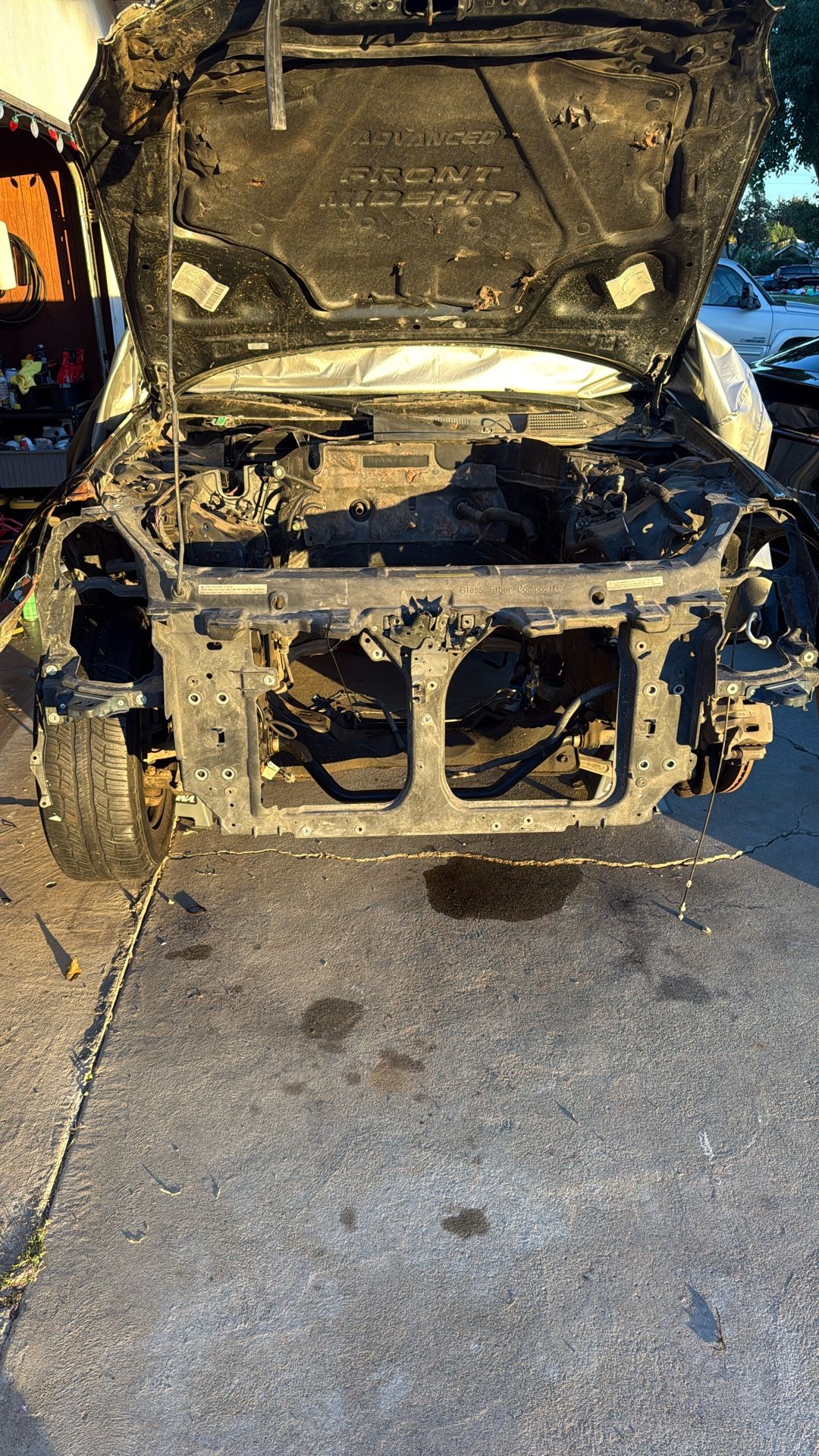 Infiniti G35 radiator Support