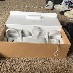 2 Meta Quest Vr Headsets Not Working And Elite Strap For Meta Quest 2