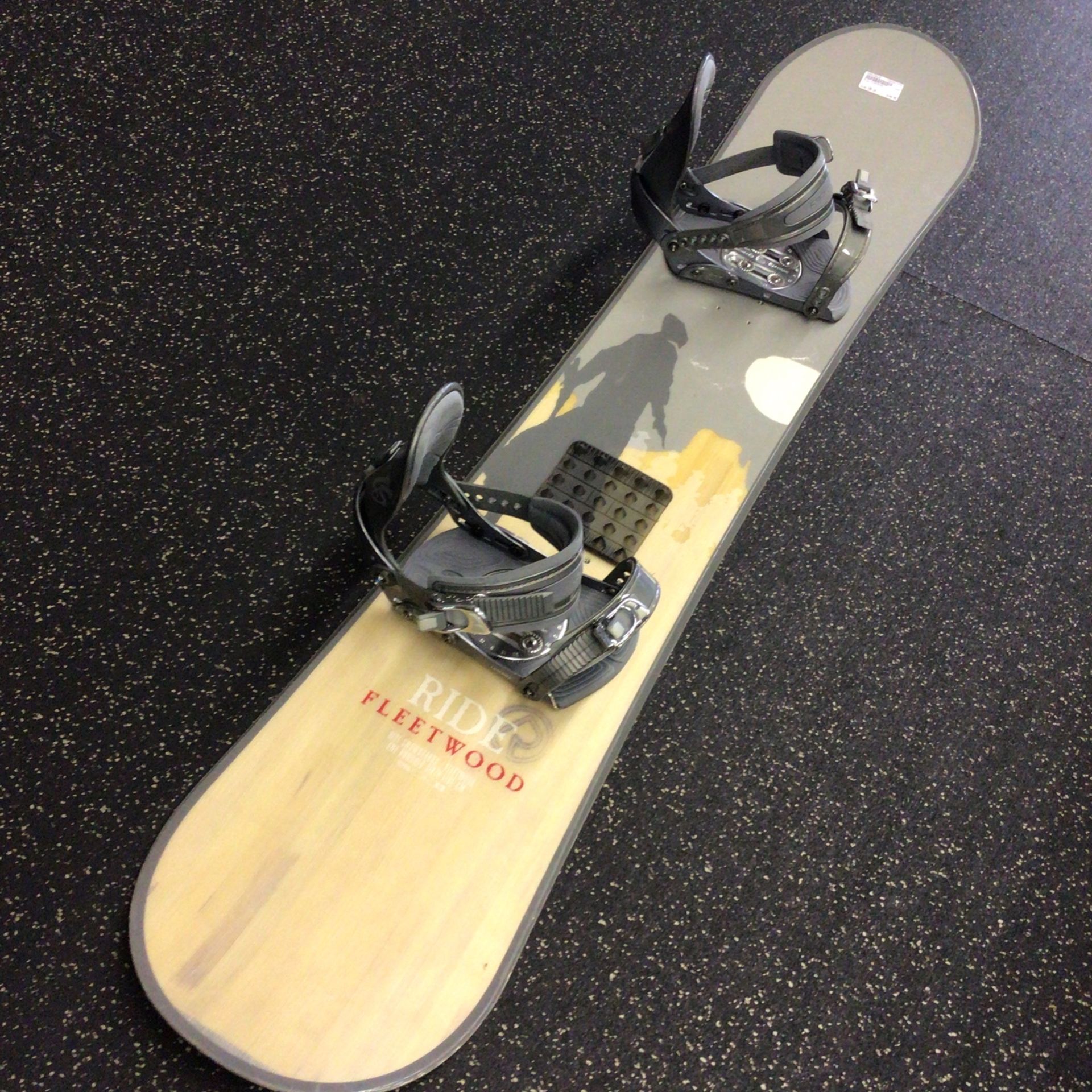 Ride Fleetwood Snowboard 165cm With Ride Bindings Size Large