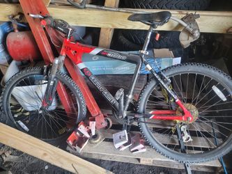 Gravity Games Mountain Bike MT3000 