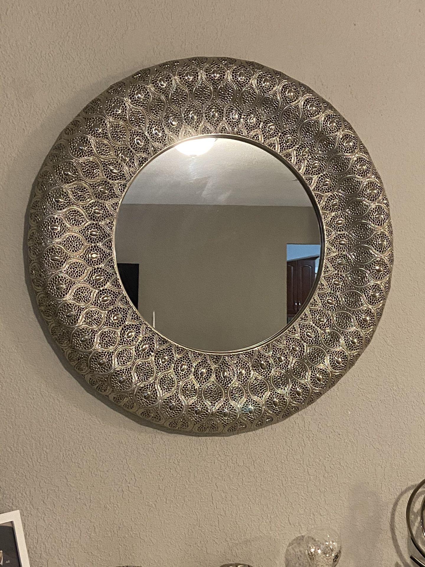 Decorative wall mirror Like New