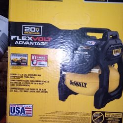 DeWALT 2.5 Gallon Air Compressor
