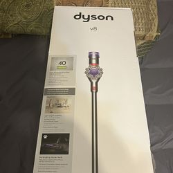 Dyson V8 Vacuum