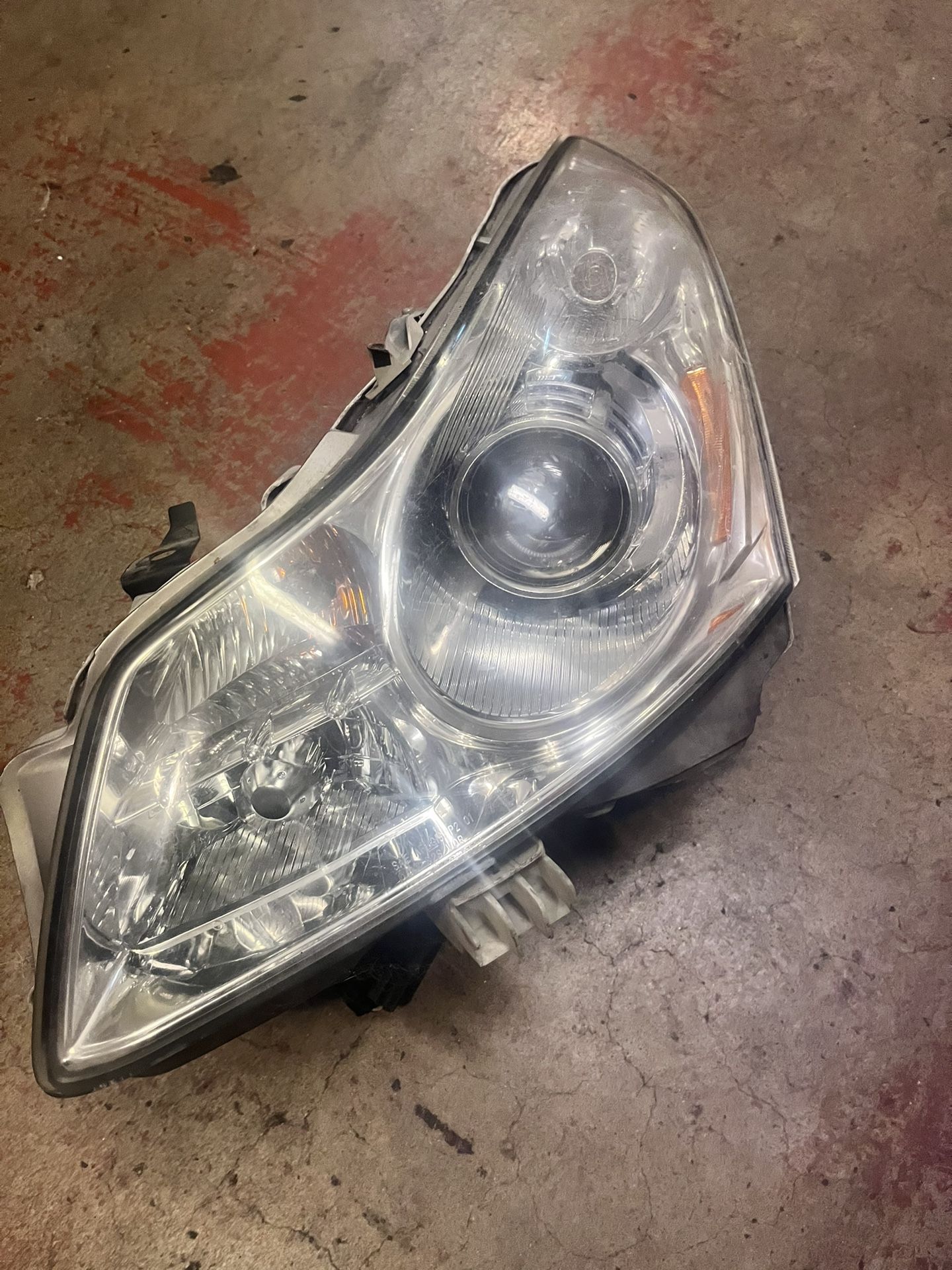 2007-08 G35 Sedan Driverside Headlight