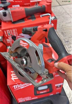 Milwaukee M18 fuel 6 1/2 inch circular saw tool only