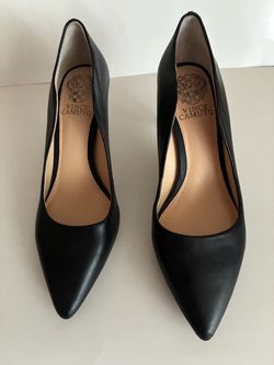 Vince Camuto women Sz 7/37.5 leather high heels shoes p/up Brooklyn NY 11229