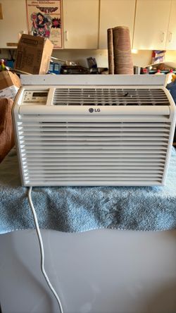 LG air conditioner  6000 btu w/remote