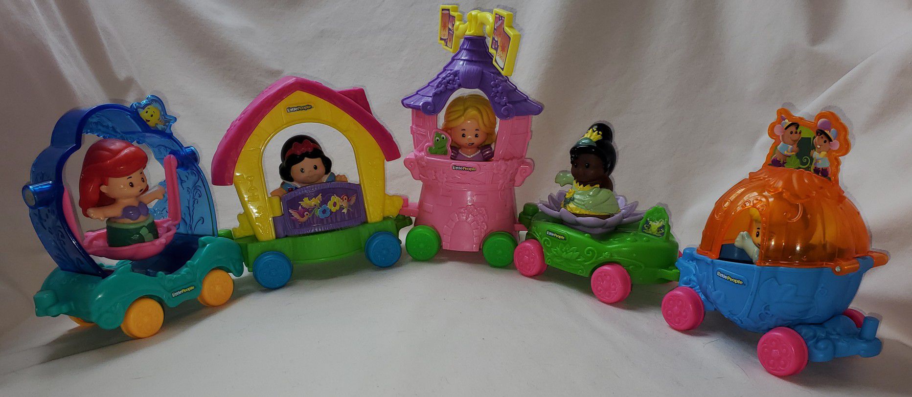 Set Of 5 Little People Disney Princess Parade Float Train Cars FAST SHIP!