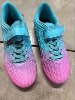 Girls soccer cleats