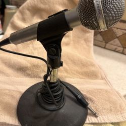 Microphone 