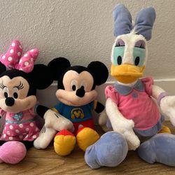 Collectable Disney Mickey Mouse & Minnie Club House Singing Plushies & Daisy Duck Plush