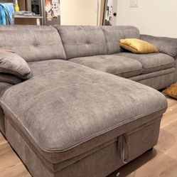 Confortable Compact Couch
