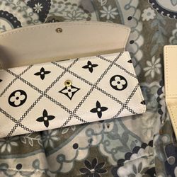 Wallet N Accessories That Are Brand-New