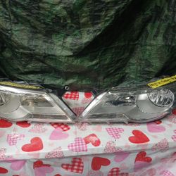 2009-11 Volkswagen Tiguan Right & Left Headlight 