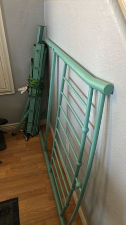 Pillow top FOAM Twin Mattress Bed And Frame