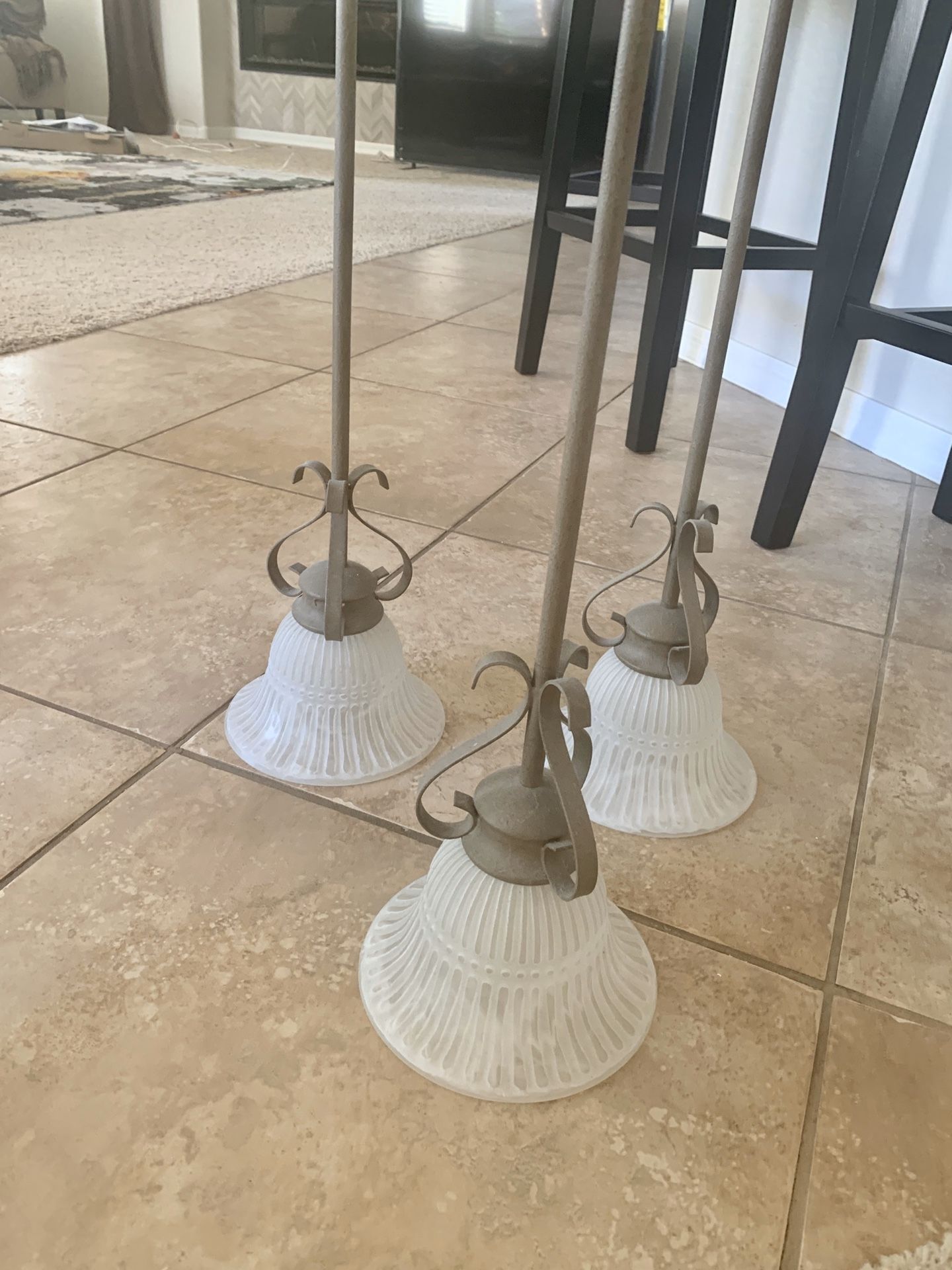 3 pendant lights (price for all 3)