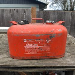 OMC metal gas can