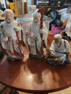 3 Chinese porcelain figurines