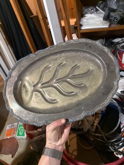 Oval Metal Serving Tray with Leaf Design