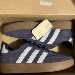 Adidas Barrenda Brand New Size 11.5 