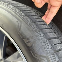 Bridgestone 275 50 22 Used 4pcs Tire $175 For All