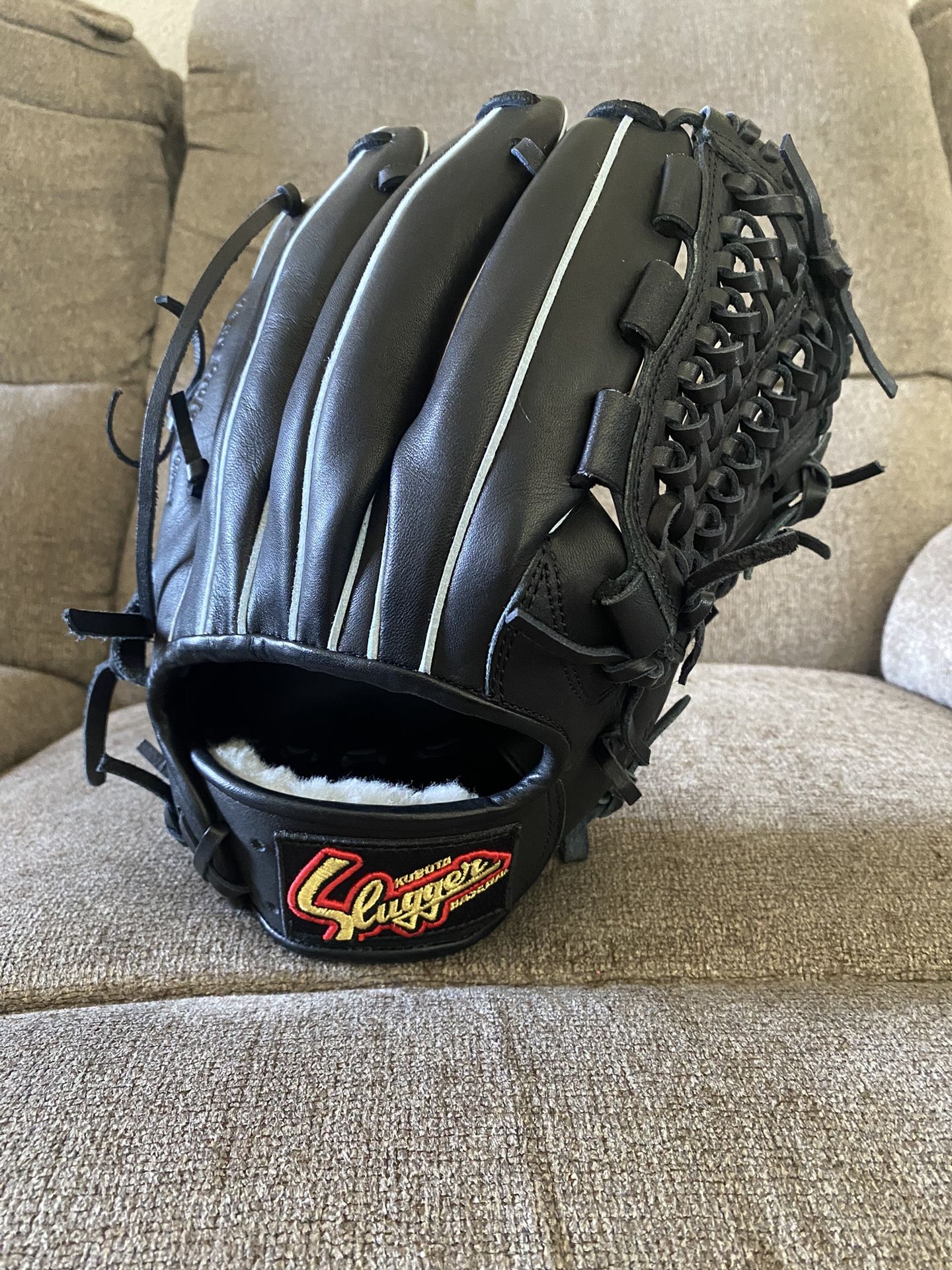 BRAND NEW Kubota Slugger Baseball Glove Japanese Baseball Glove Rare