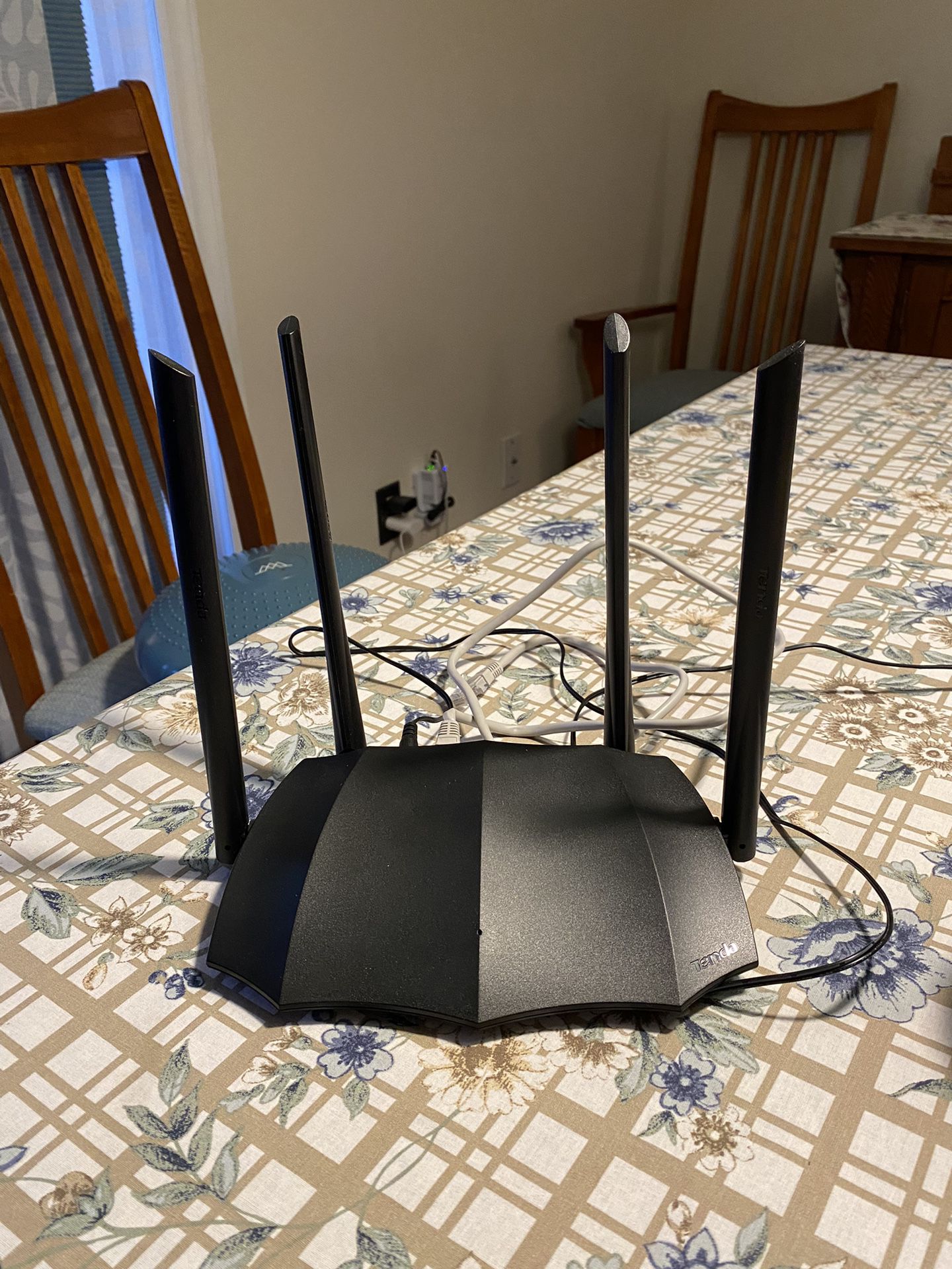 Tenda Wireless Router