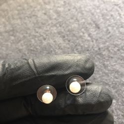 Woman’s Earring
