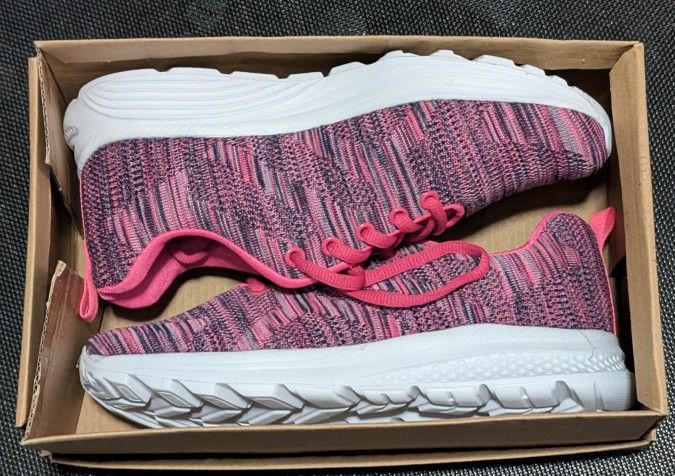 Women's Jabasic Comfort Sneaker 6