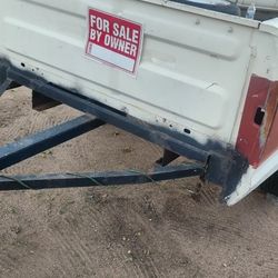 Small   Trailer   No Paper  Needs.  Lites